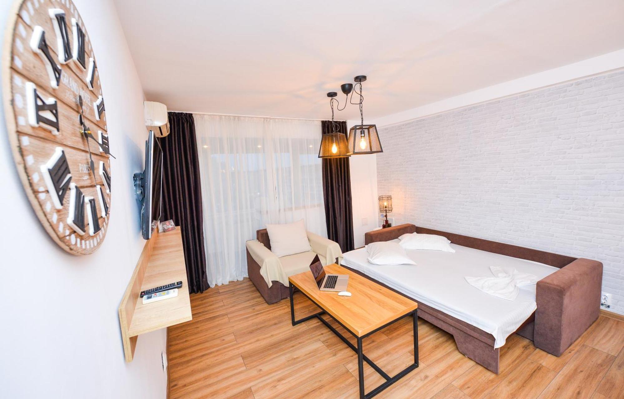Grand Apartment *