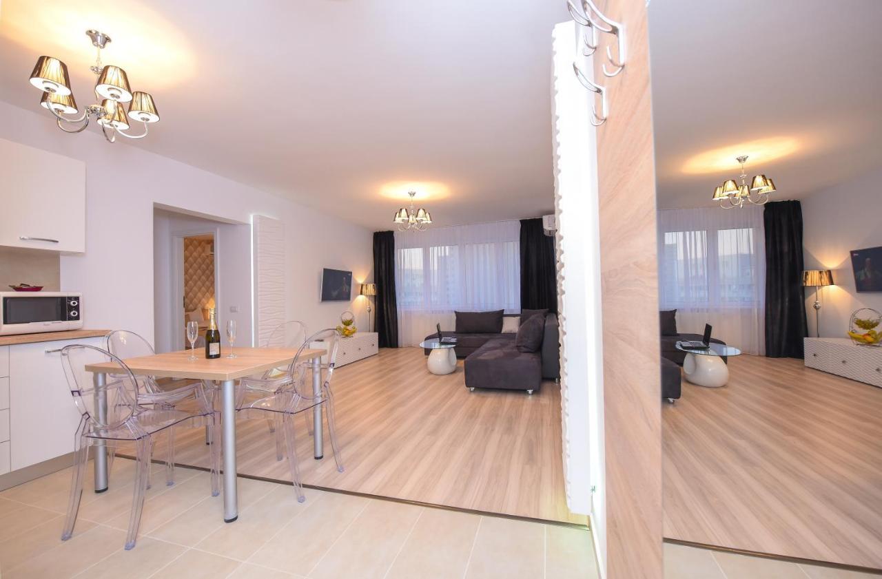 Grand Apartment *